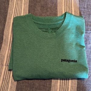 Green Patagonia T-shirt